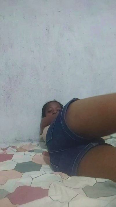 Aurealy live cam on Cam4
