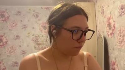 AureliaDomangue live cam on Cam4