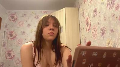 AureliaDomangue live cam on Cam4