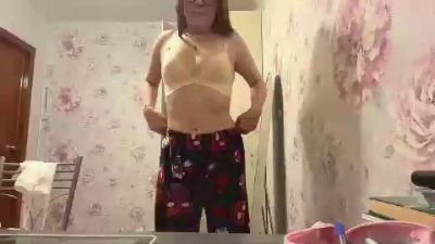AureliaDomangue live cam on Cam4