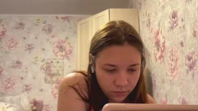 AureliaDomangue live cam on Cam4