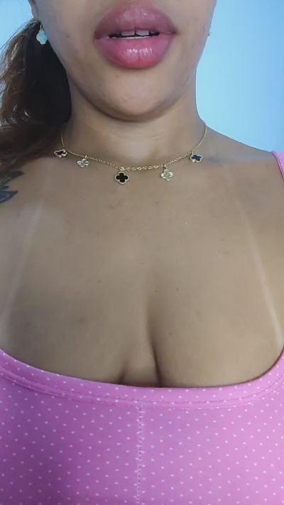 Aurora366 live cam on Cam4