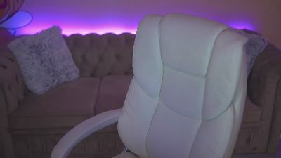 AuroraMore live cam on Cam4
