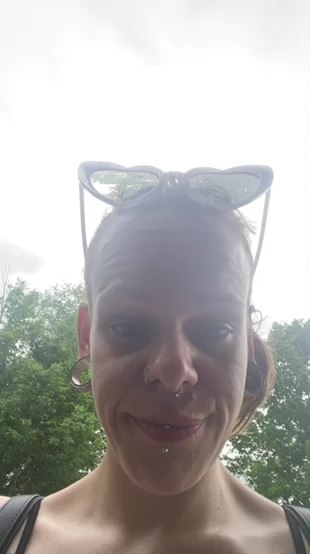Aurora_Synn live cam on Cam4