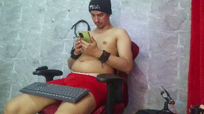 Austinjones live cam on Cam4
