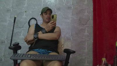 Austinjones live cam on Cam4