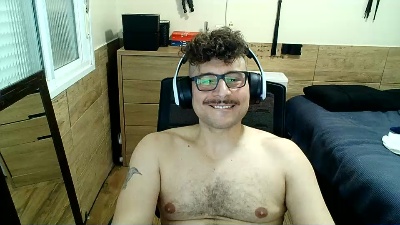 AutisticDom live cam on Cam4