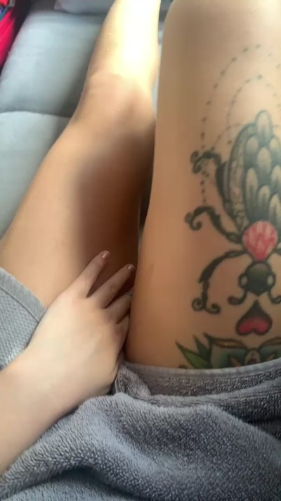 Ava_Amour live female webcam from Canada