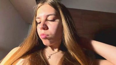 AvelinaLidster live cam on Cam4