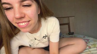 AvelinaLidster live cam on Cam4