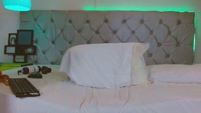 AvenLyric live cam on Cam4