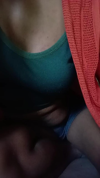 Avotra02 live cam on Cam4