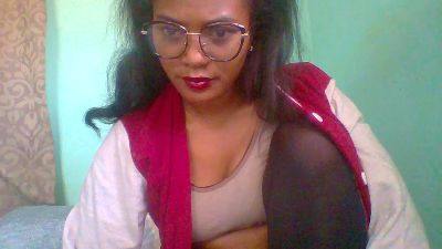 Avotra02 live cam on Cam4