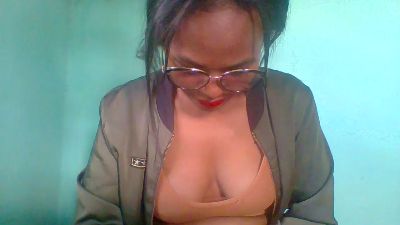 Avotra02 live cam on Cam4