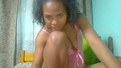 Avotra02 live cam on Cam4