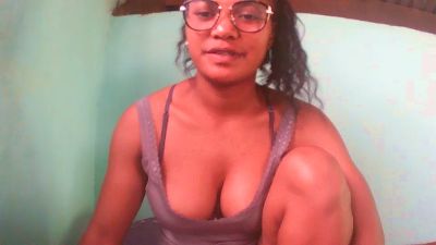 Avotra02 live cam on Cam4