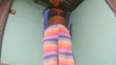 Avotra02 live cam on Cam4