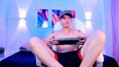 AxelFalcon live cam on Cam4