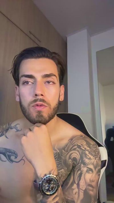 Axel_blaze_1 live cam on Cam4