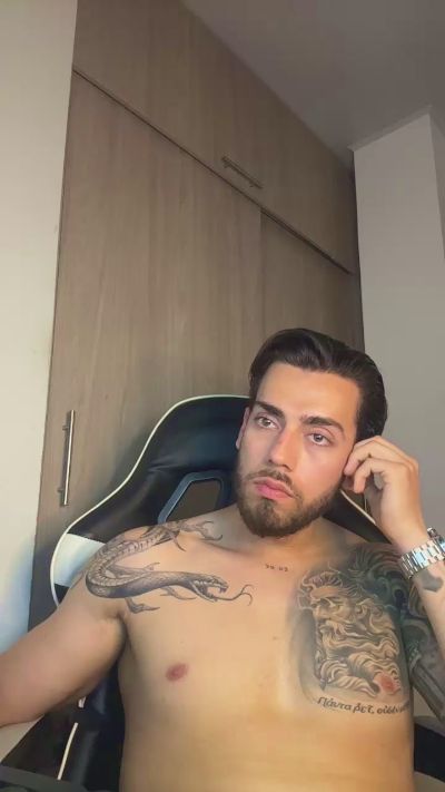 Axel_blaze_1 live cam on Cam4
