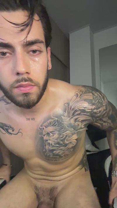 Axel_blaze_1 live cam on Cam4
