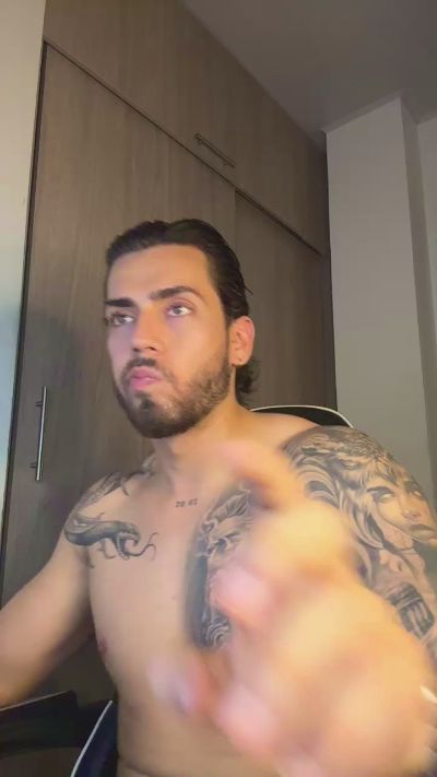 Axel_blaze_1 live cam on Cam4