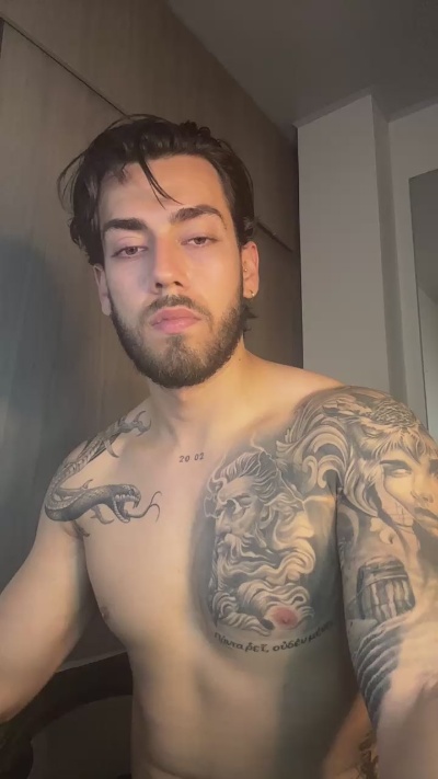Axel_blaze_1 live cam on Cam4