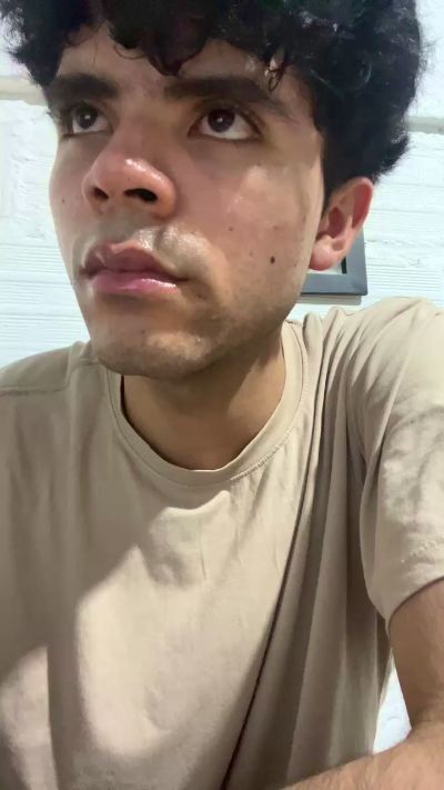 Axel_mejia live cam on Cam4