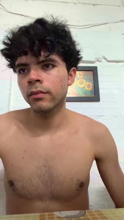Axel_mejia live cam on Cam4