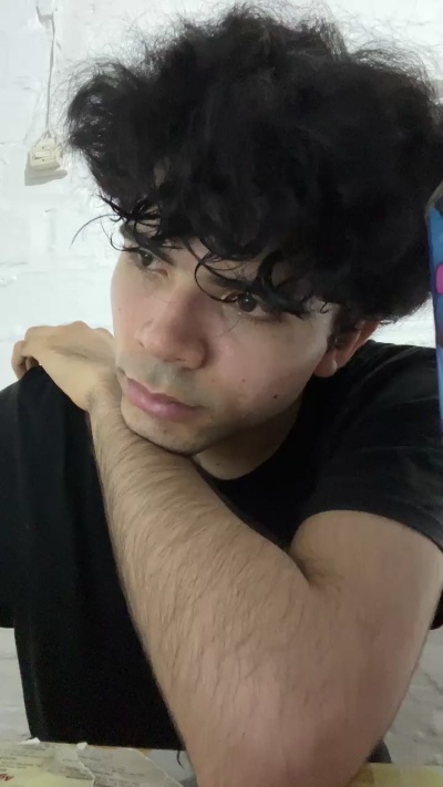 Axel_mejia live cam on Cam4