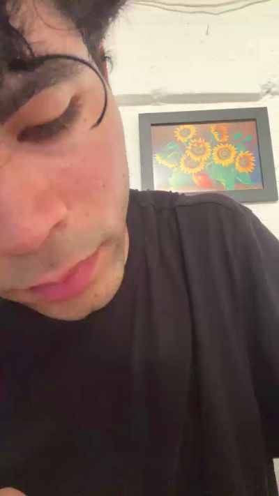 Axel_mejia live cam on Cam4