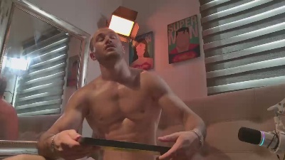 Axelfairchaild live cam on Cam4