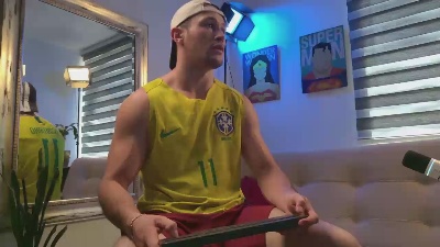 Axelfairchaild live cam on Cam4