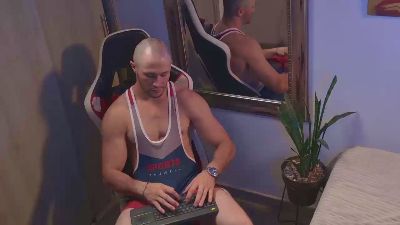 Axelfairchaild live cam on Cam4