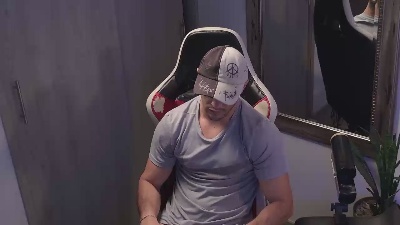 Axelfairchaild live cam on Cam4