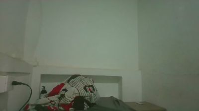 Axton_Vera live cam on Cam4