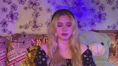 AyanaNanney live cam on Cam4