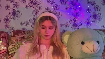 AyanaNanney live cam on Cam4