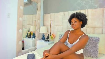Ayanaebony live cam on Cam4