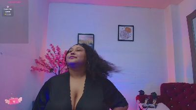 Ayliinn_ live cam on Cam4