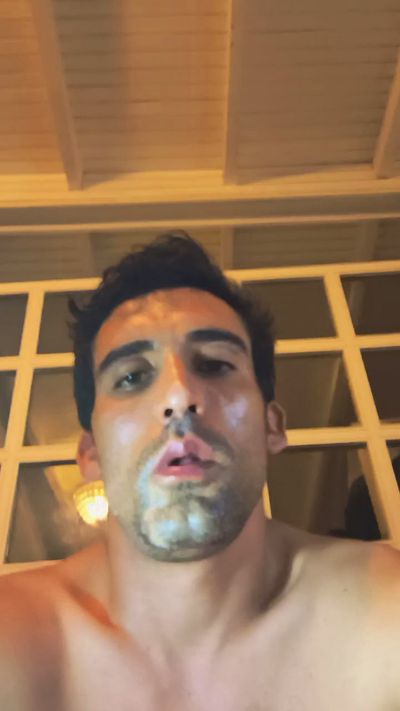 Ayudeu live cam on Cam4