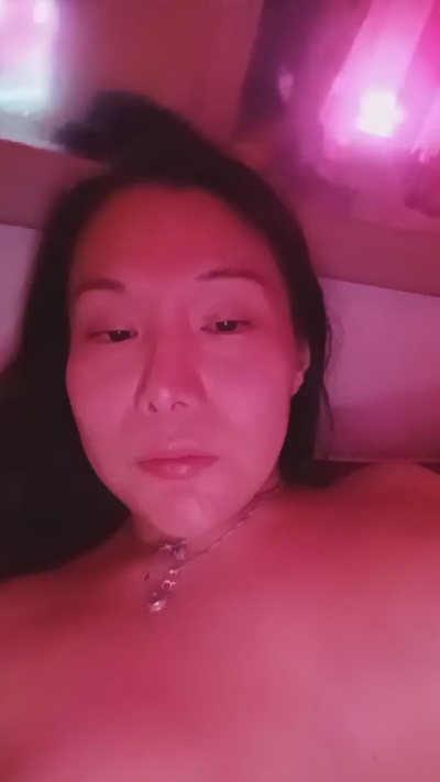 Ayumiosaka2025 live cam on Cam4