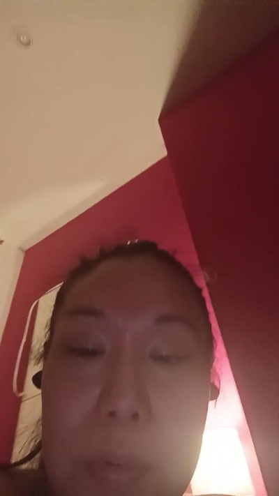 Ayumiosaka2025 live cam on Cam4