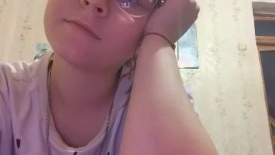 AzaleeKanz live cam on Cam4