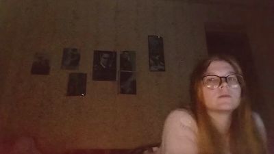 AzaleeKanz live cam on Cam4