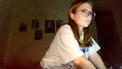 AzaleeKanz live cam on Cam4
