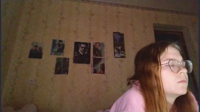 AzaleeKanz live cam on Cam4