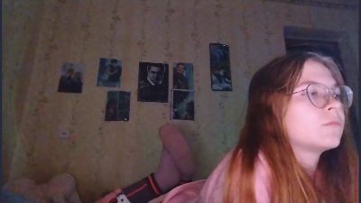 AzaleeKanz live cam on Cam4