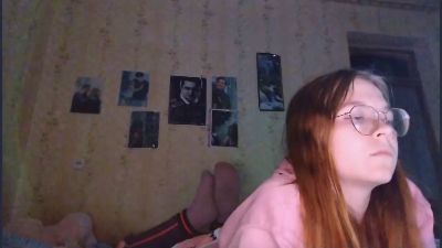 AzaleeKanz live cam on Cam4