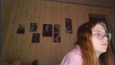 AzaleeKanz live cam on Cam4